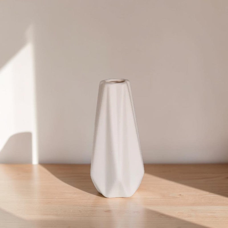 Aeris Home – Sculptural Vase Collection